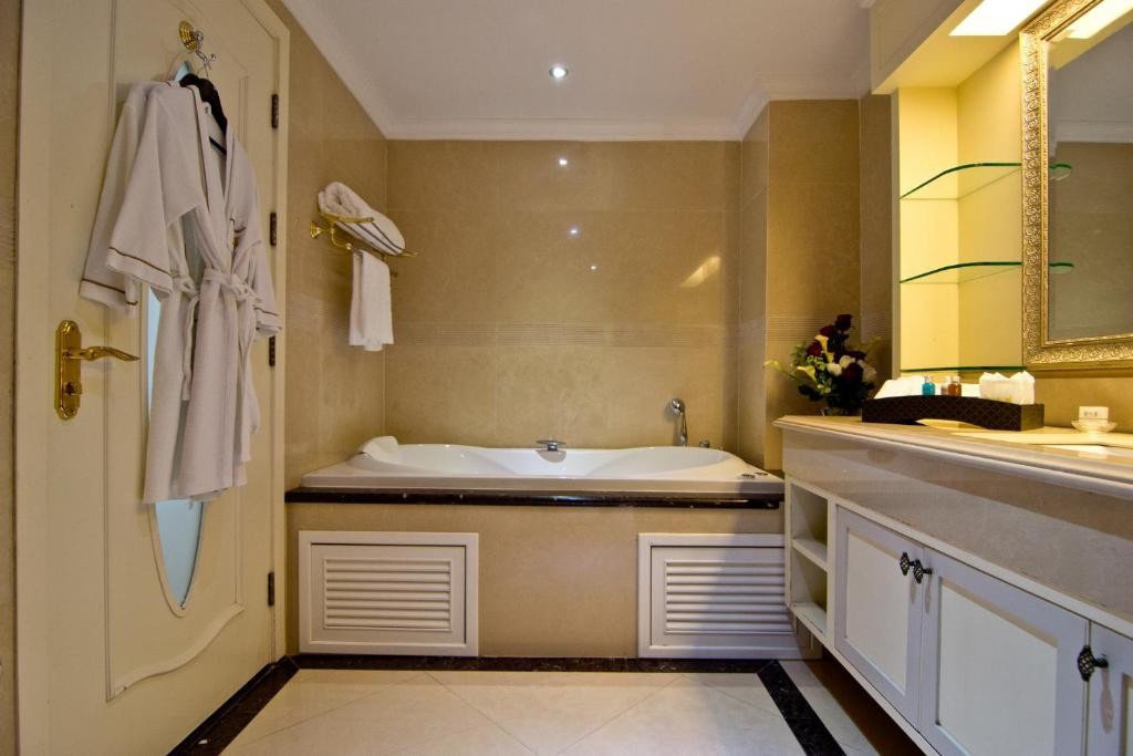 فندق إل.كيه ذا إمبريس باتايا تايلاند - Hotel Lk The Empress Pattaya Thailand