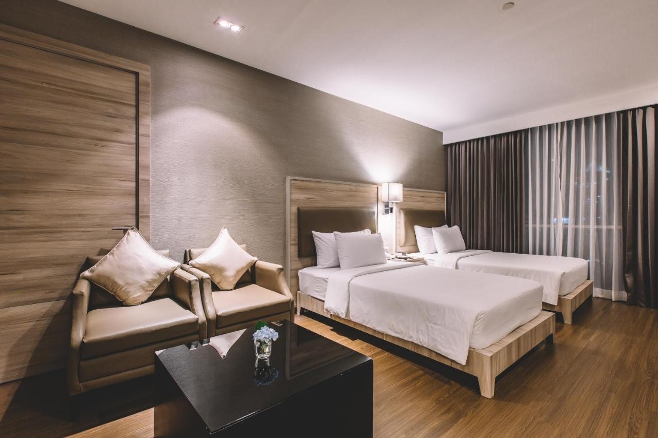أجنحة أدلفي بانكوك تايلاند Adelphi Suites Bangkok Thailand