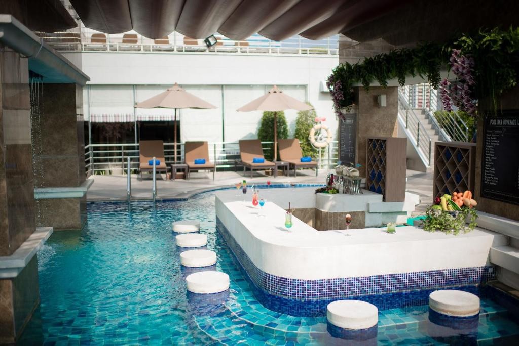 فندق بيركلي براتونام بانكوك تايلاند  The Berkeley Hotel Pratunam - SHA Extra Plus