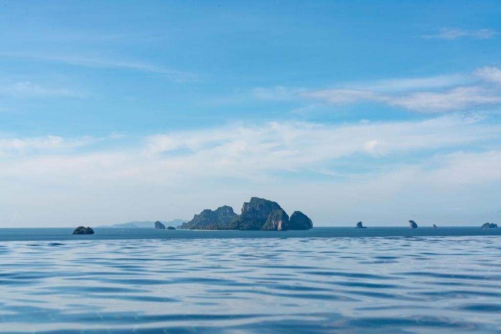 منتجع افاني او نانغ كليف كرابي ريزورت  Avani Ao Nang Cliff Krabi Resort