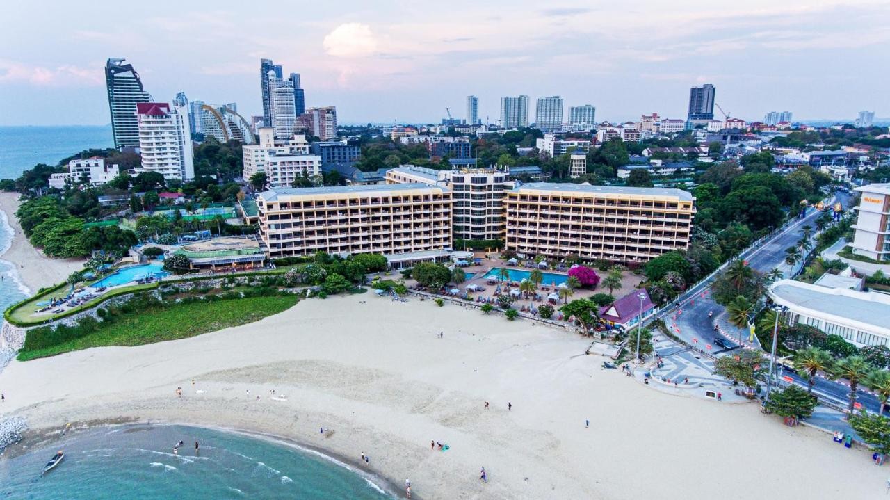 Dusit Thani Pattaya hotel Thailand