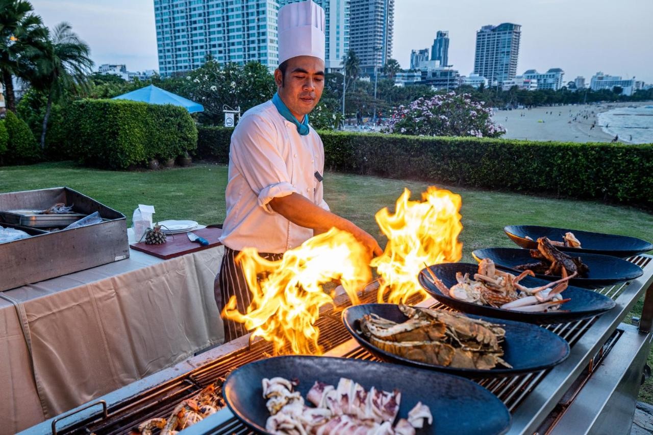 Dusit Thani Pattaya hotel Thailand