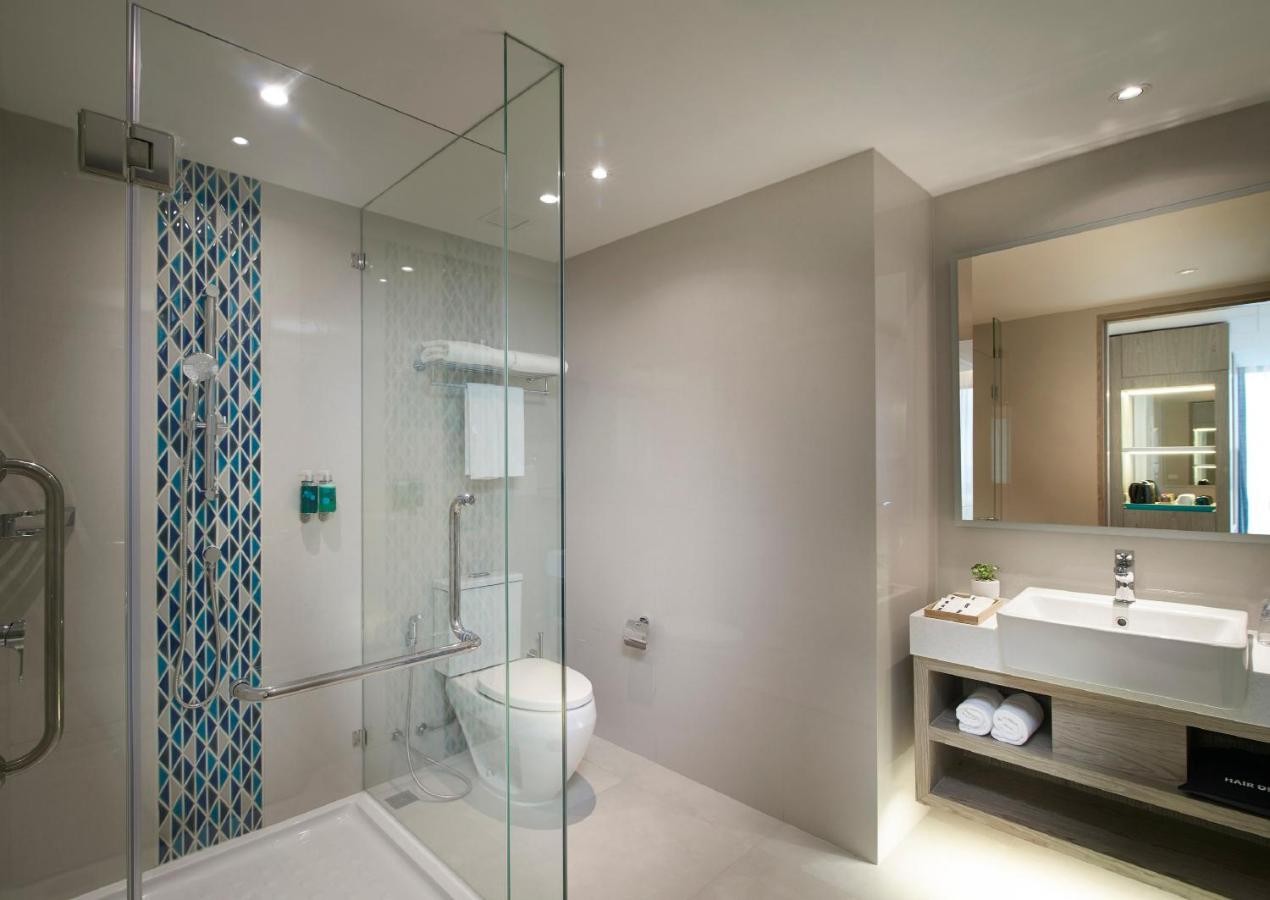 فندق اوزونورث باتايا تايلاند OZO North Pattaya hotel Thailand