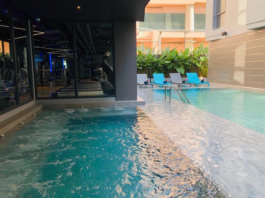 فندق ذا كوارتر سيلوم باي يو إتش جي  The Quarter Silom by UHG Hotel