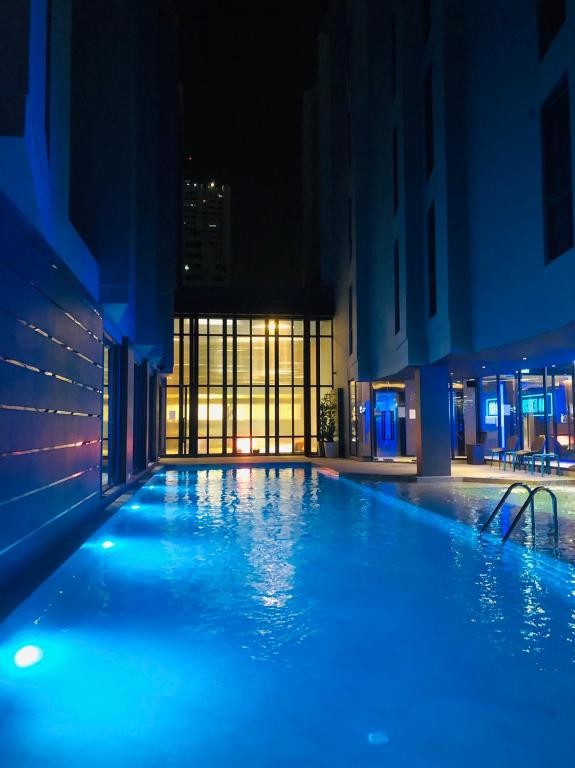فندق ذا كوارتر سيلوم باي يو إتش جي  The Quarter Silom by UHG Hotel
