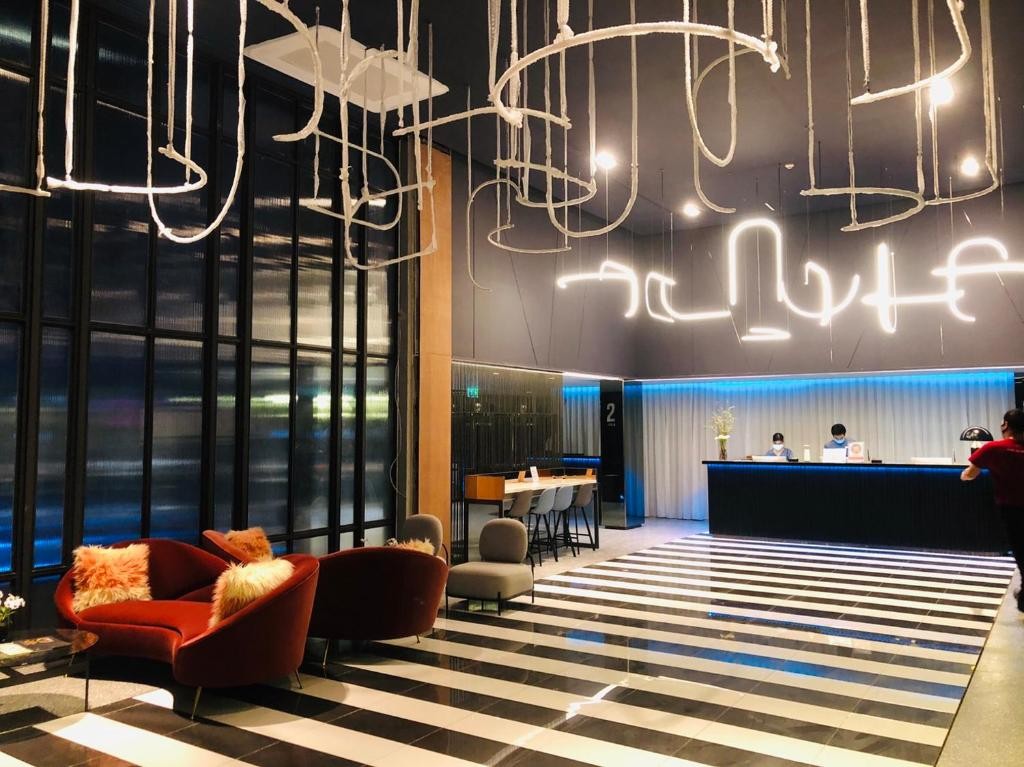 فندق ذا كوارتر سيلوم باي يو إتش جي  The Quarter Silom by UHG Hotel