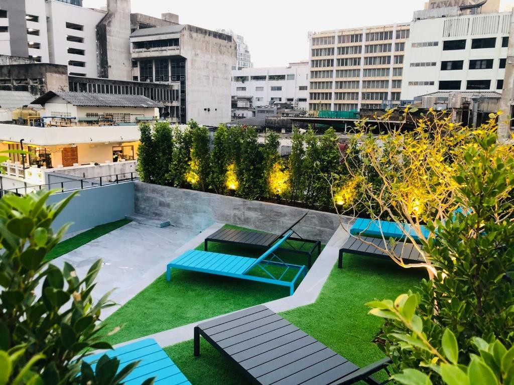 فندق ذا كوارتر سيلوم باي يو إتش جي  The Quarter Silom by UHG Hotel