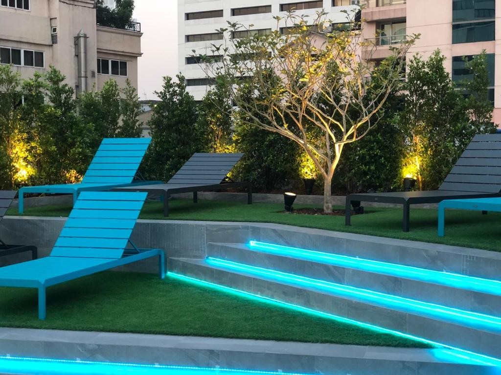 فندق ذا كوارتر سيلوم باي يو إتش جي  The Quarter Silom by UHG Hotel