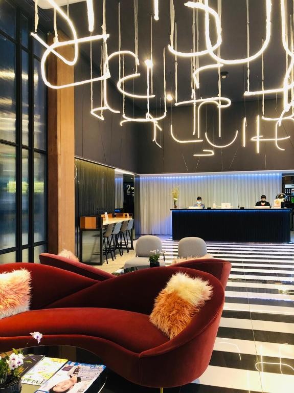 فندق ذا كوارتر سيلوم باي يو إتش جي  The Quarter Silom by UHG Hotel