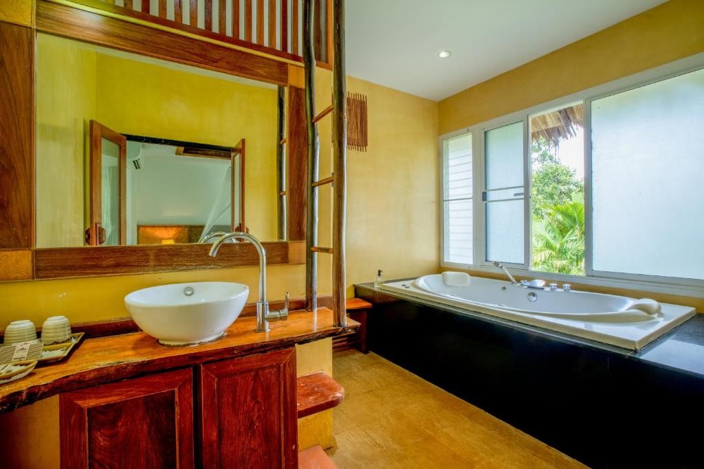 منتجع بان سيناي كرابي  Ban Sainai Resort Aonang, Krabi