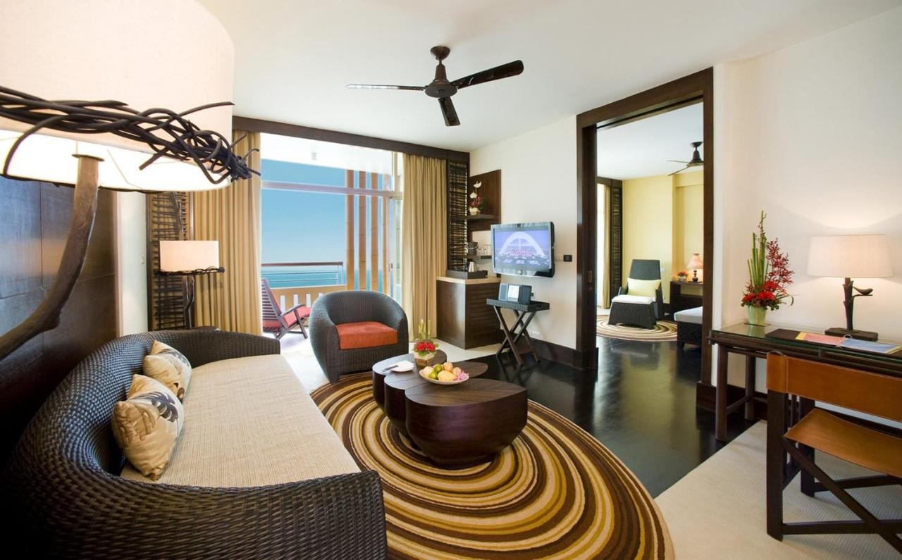 فندق ومنتجع سنتارا غراند ميراج بيتش باتايا تايلاند Centara Grand Mirage Beach Resort Pattaya Thailand