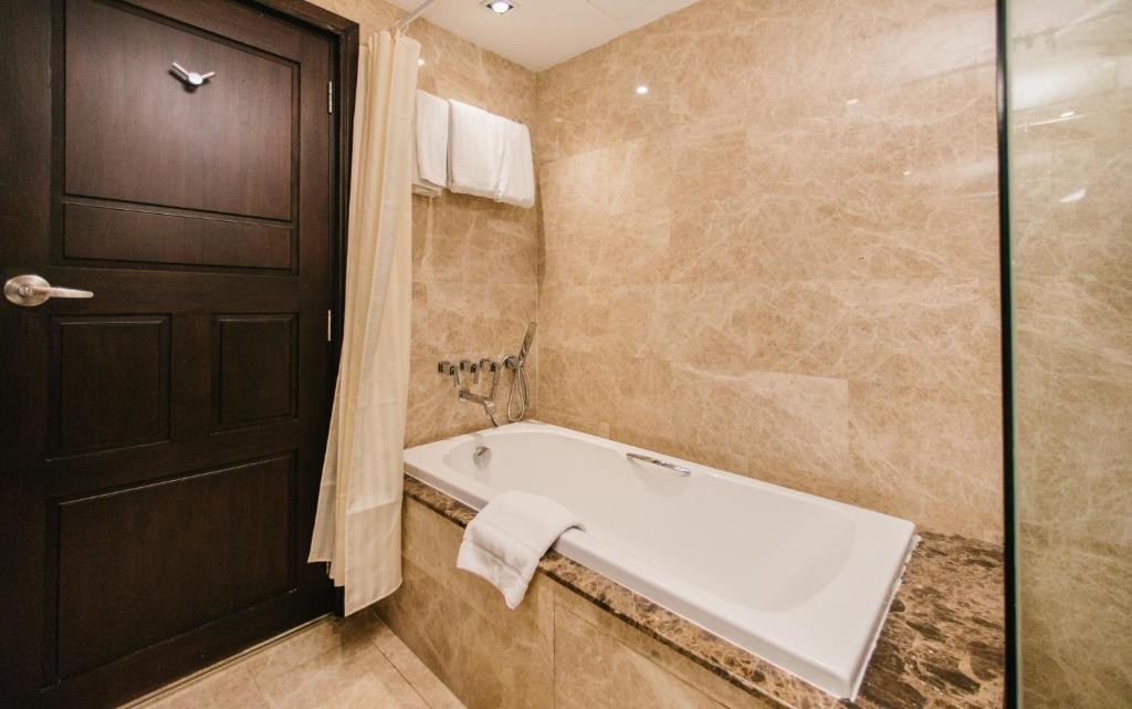 فندق ال ميروز ( الميراث ) بانكوك تايلاند  Al Meroz Hotel Bangkok 