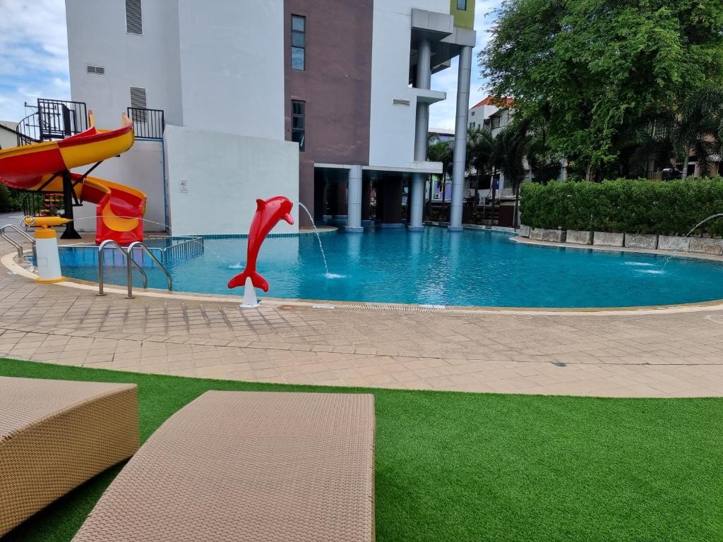 Pattaya Discovery Beach Hotel