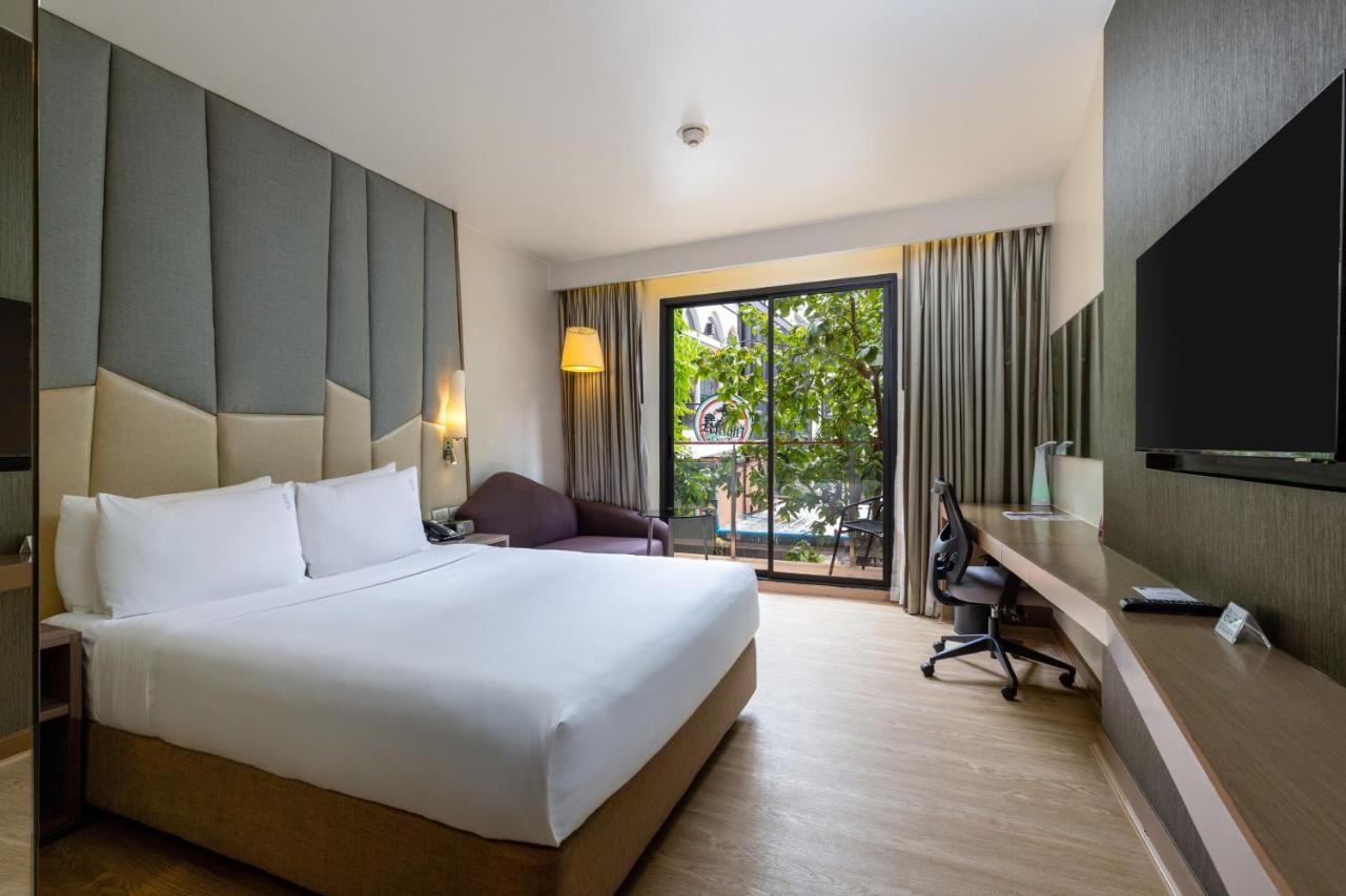  Holiday Inn Express Bangkok Sukhumvit 11