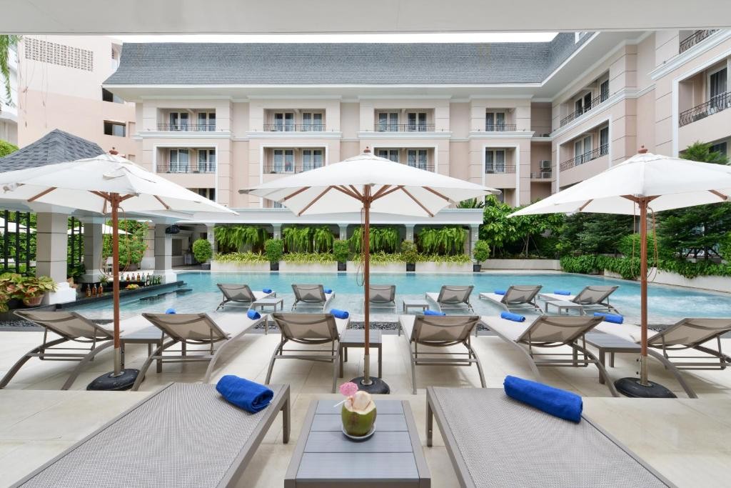 فندق بيفرلي بلازا باتايا  The Beverly Hotel Pattaya  