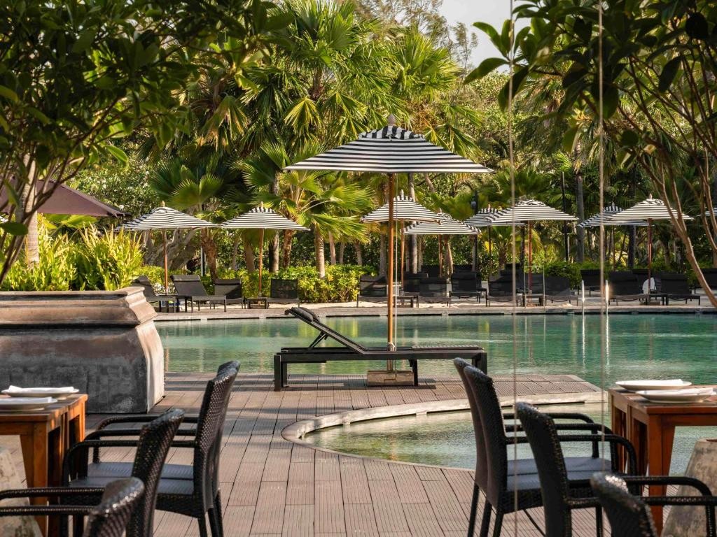 pullman phuket karon beach resort