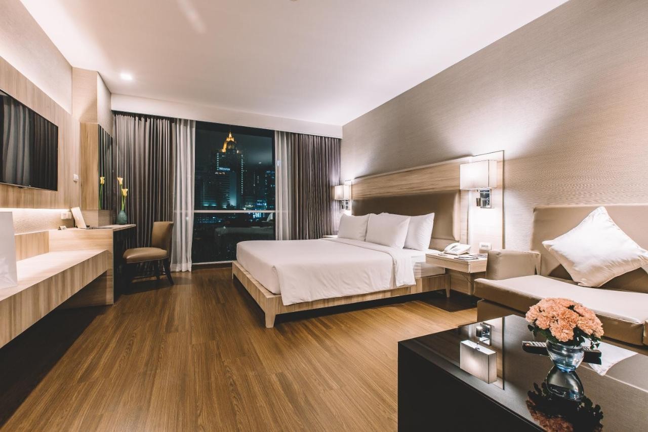 أجنحة أدلفي بانكوك تايلاند Adelphi Suites Bangkok Thailand