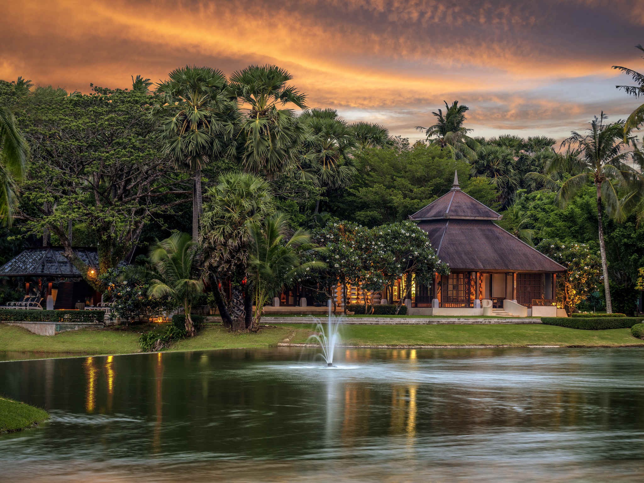 منتجع بولمان فوكيت كارون بيتش  pullman phuket karon beach resort