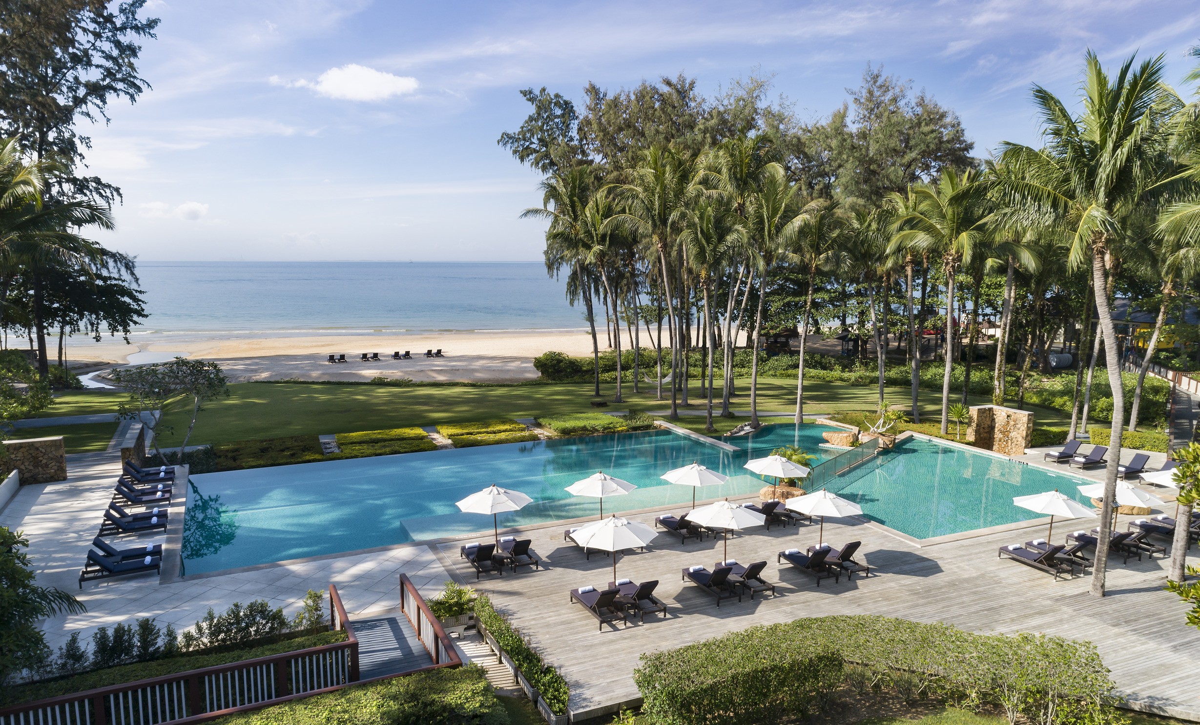 منتجع دوست ثاني كرابي بيتش  Dusit Thani Krabi Beach Resort