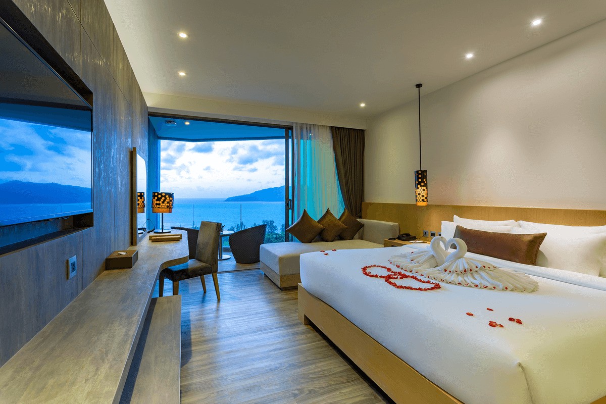 منتجع كريست ريزورت آند بول فيلاز بوكيت  Crest Resort & Pool Villas phuket