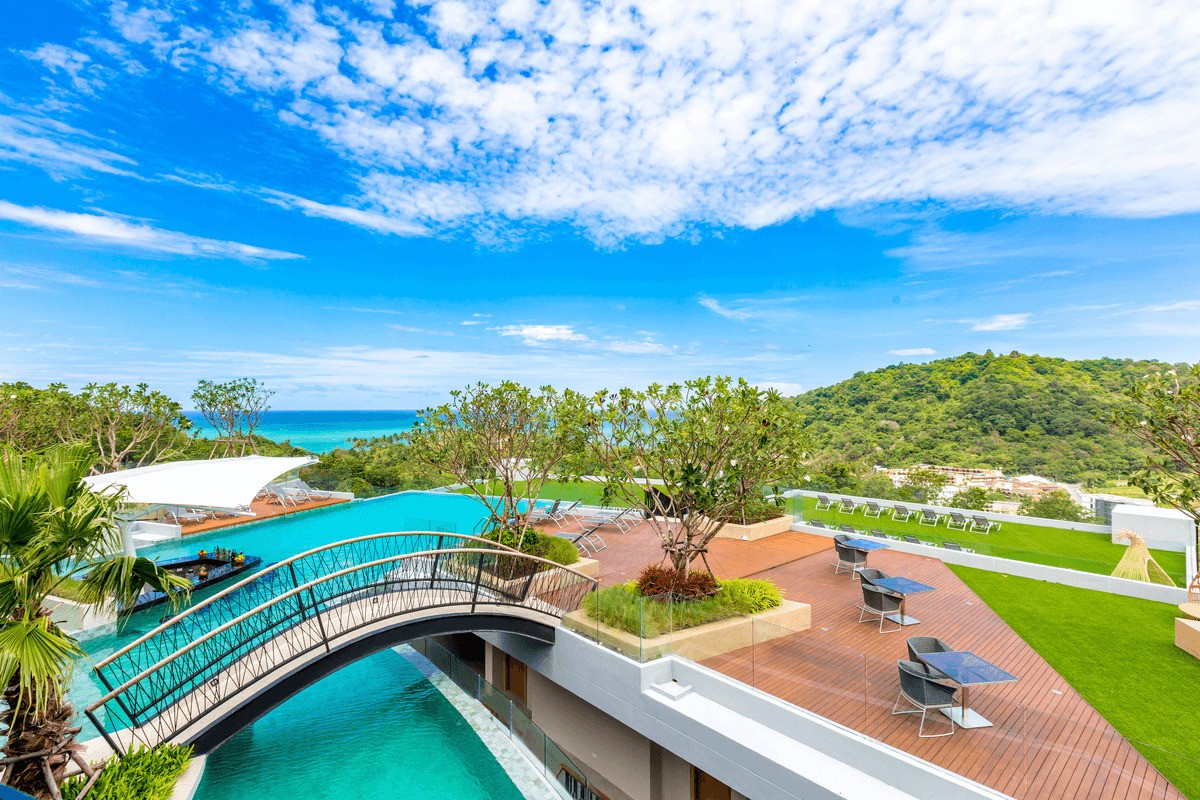 منتجع كريست ريزورت آند بول فيلاز بوكيت  Crest Resort & Pool Villas phuket