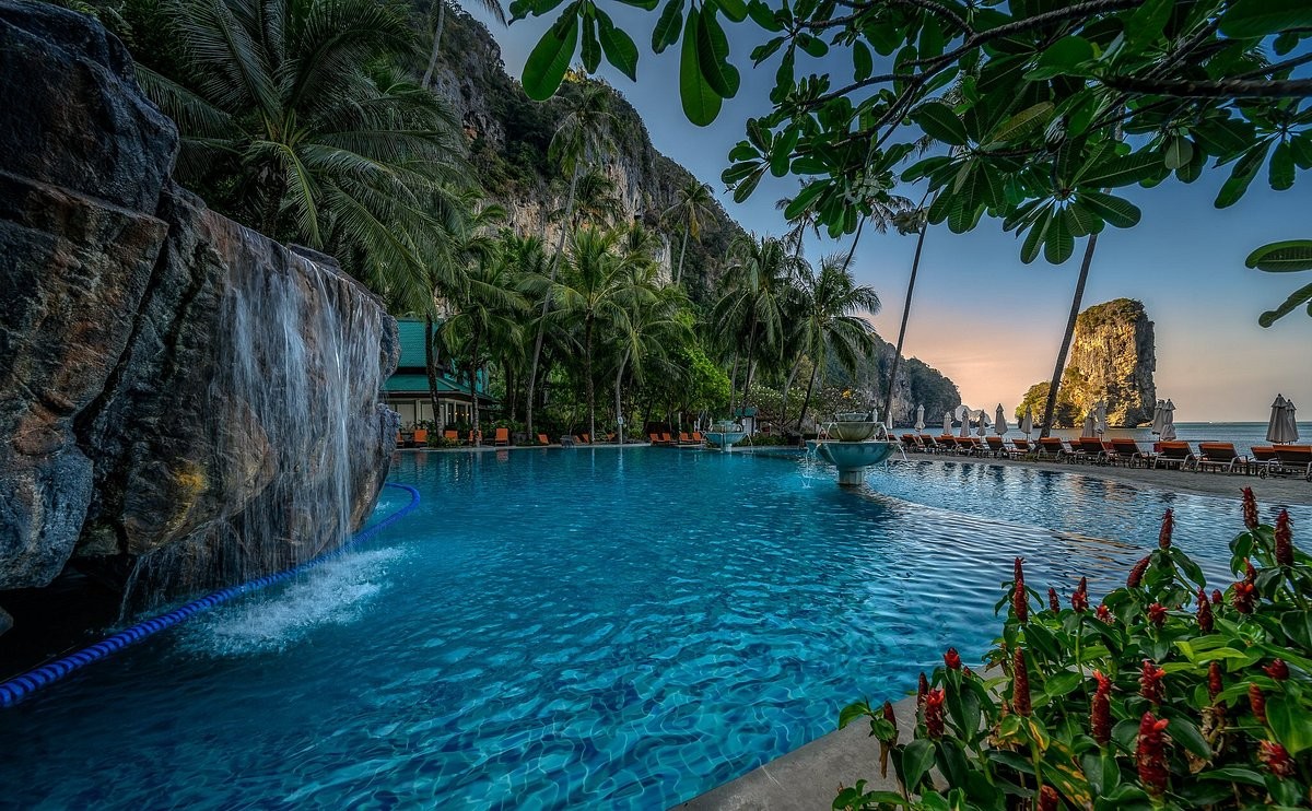 منتجع وفيلات سنتارا غراند بيتش كرابي  Centara Grand Beach Resort & Villas Krabi
