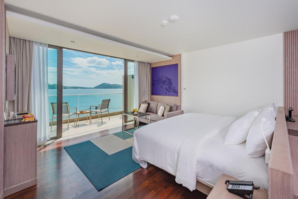 Grand Ocean Suite