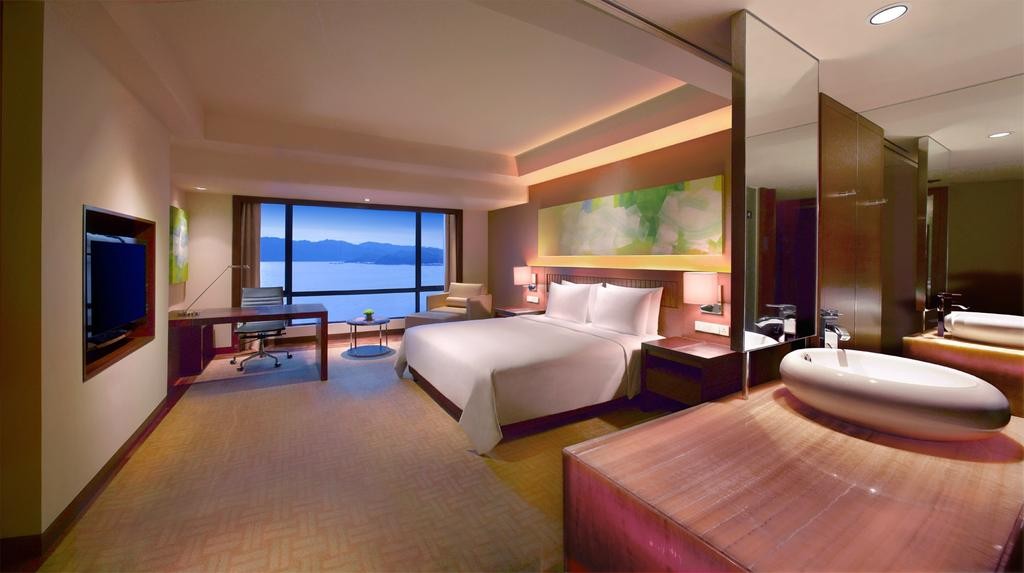 SEA VIEW ROOM